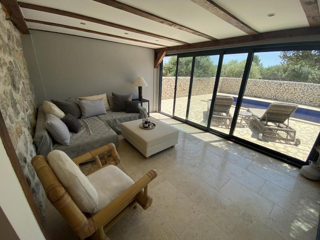 Private Cottage In Olive Grove With Heated Pool Vinišće Dış mekan fotoğraf