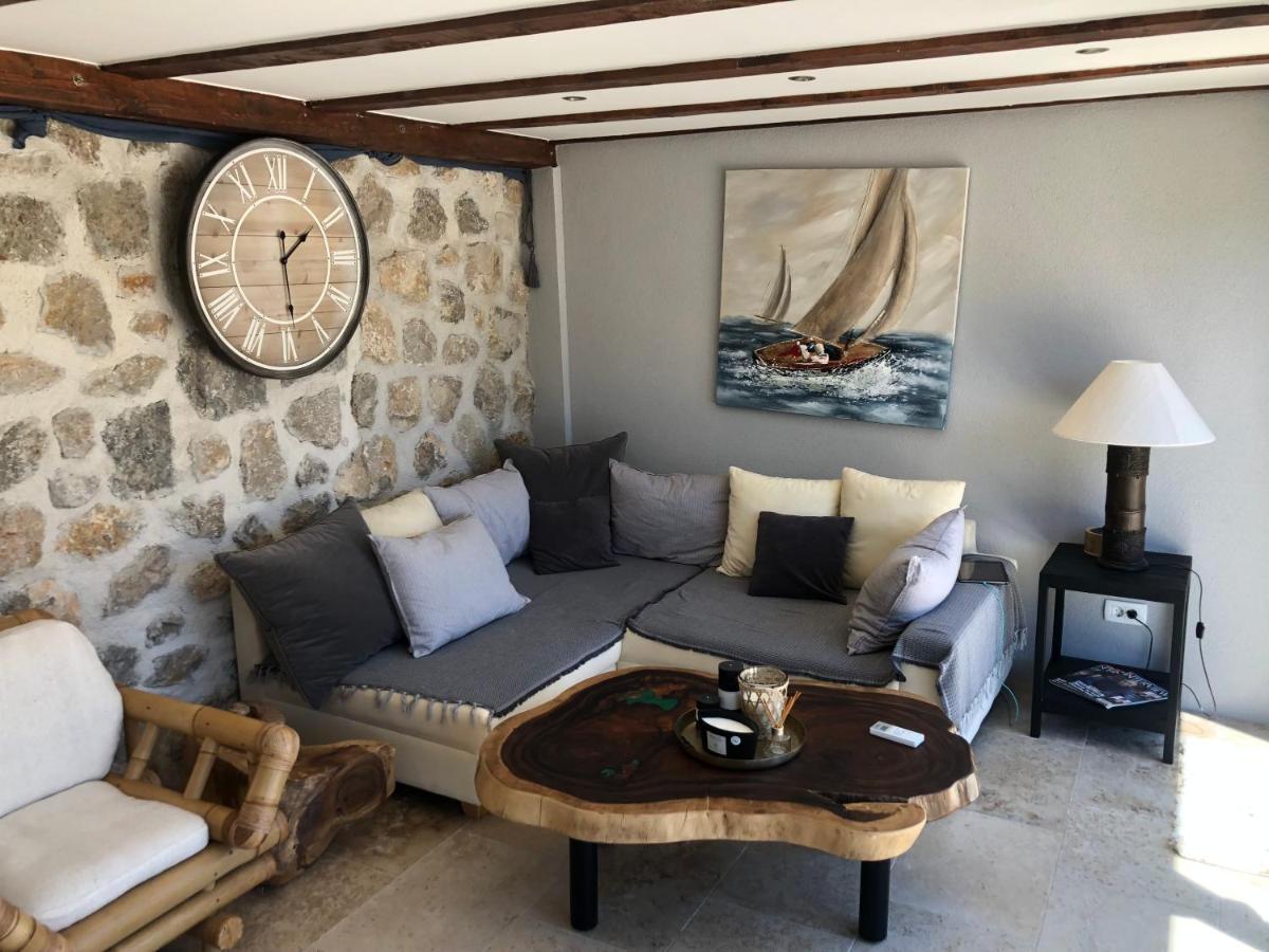 Private Cottage In Olive Grove With Heated Pool Vinišće Dış mekan fotoğraf